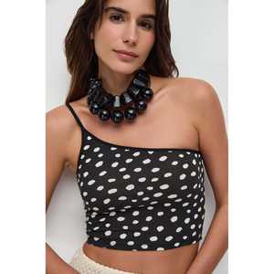 Chemisier décontracté à col rond et manches courtes avec une seule bretelle et logo frontal, longueur courte, en viscose/polyester - Product Image 3