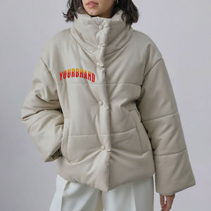 Chaqueta acolchada al por mayor para mujer, moda cálida de invierno, ropa de abrigo aislada, Abrigo acolchado ligero y elegante, chaqueta de proveedor a granel - Product Image 3