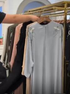 Magnifique robe de soirée musulmane Burkha Abaya avec broderie à la main devant et derrière, foulard islamique Dupatta, travail de broderie à la main, vêtements de soirée de luxe - Product Image 2