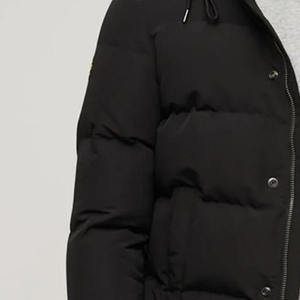 Las chaquetas acolchadas de alta calidad más vendidas para hombres y mujeres Decoración de bordado fácil de usar Disponible Todos los tamaños Colores MOQ bajo - Product Image 3