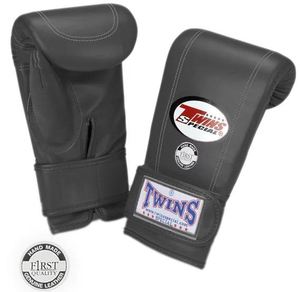 Gants de boxe MMA professionnels en cuir PU, antidérapants, rembourrage absorbant les chocs, fermeture à boucle et crochet, poignet à enfiler pour l'entraînement - Product Image 3