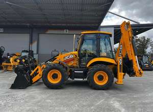 LIVRAISON GRATUITE Chargeuse-pelleteuse sur pneus JCB 4CX homologuée EPA CE avec vérin hydraulique Eaton, moteur principal, pompe, boîte de vitesses et PLC - Product Image 6