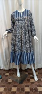 Robe imprimée en blocs de coton 100% pour femmes confortable coupe ample tunique décontractée faite à la main vêtements d'été avec taille naturelle - Product Image 3