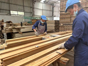 Wholesale Teak Wood Logs and Lumber for Furniture Decoration 100% Natural High Quality Eco-Friendly Grade a - Product Image 2