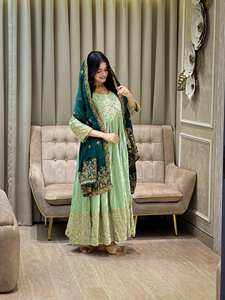 Nouvelle robe Anarkali tendance avec dupatta pour mariage et soirée, robe de soirée de luxe pour la vente à l'exportation - Product Image 2