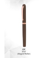 Stylo à bille métallique noir et doré simple et élégant de 0.5mm pour accessoire d'écriture à prix réduit pour l'école et le bureau