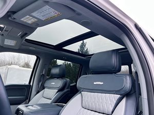 Ford F-450 Limited Super Cab d'occasion 2024 - Product Image 5