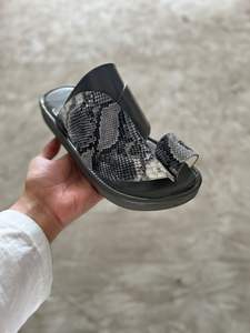 <b>Slippers</b> <b>for</b> Men - Product Image 6