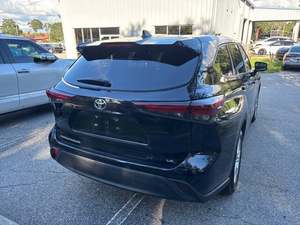 Toyota Highlander LE FWD 2024 Usado en Excelentes Condiciones, Sin Accidentes, Volante a la Izquierda/Derecha - Product Image 4