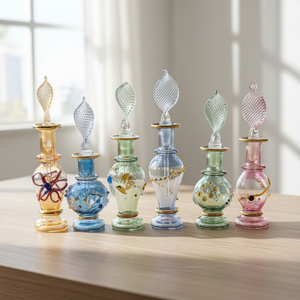 LW76 Flacons de parfum miniatures en verre soufflé à la main, art populaire égyptien, hautement texturés, flacons artisanaux, souvenirs, accents 3D fusionnés, Oud - Product Image 3