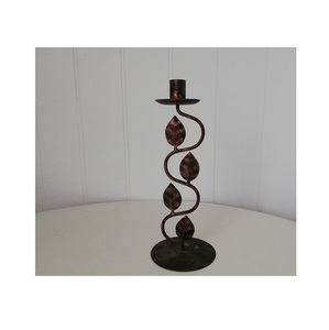 Ensemble de bougeoirs en métal d'inspiration vintage, fabriqués à la main pour une utilisation en intérieur et en extérieur, salon, table à manger, chambre à coucher, patio - Product Image 3