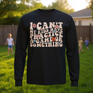 Camiseta de Manga Larga para Niños 'No Puedo Dejar que Mis Niños Practiquen un Juego o Algo Divertido' - Camiseta Promocional Divertida para Niños - Product Image 3