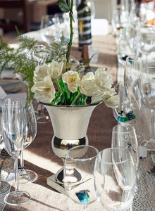 Vase à fleurs en métal de dernière conception finition martelée en or parfait pour la décoration de mariage et de salon Vase de table - Product Image 5