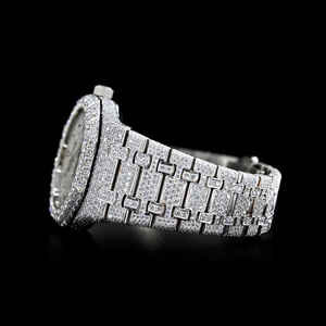 Montre automatique VVS Clarity Moissanite de qualité supérieure fabriquée en laboratoire avec diamant Montre à quartz de luxe avec pierres cloutées du revendeur en gros - Product Image 3