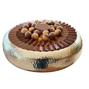 Bol de service à chocolat décoratif en métal martelé or vintage plateau à dessert au design arabe élégant pour mariage et événements - Product Image 1