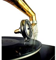 Modèle de gramophone en métal poli avec impression sérigraphique, idéal pour la décoration d'une chambre à coucher, cadeau d'artisanat antique pour la maison Calvinhandicrafts CHWS00322