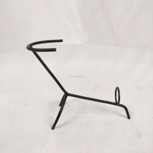 Support en corne de viking religieuse, élégant et poli, en matériau organique artisanal, cadeau d'affaires, vente en gros, décoration d'intérieur, Europe - Product Image 1