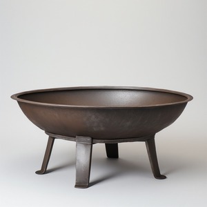 Brasero de Metal de Construcción Sólida Diseñado para Uso Prolongado al Aire Libre con Enfoque en Seguridad y Estabilidad - Product Image 5