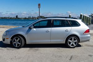 USADO LHD/RHD 2009 V0LKSWAGEN JETTA SPORTWAGEN SE - Product Image 3