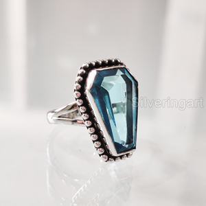 แหวนผู้หญิง พลอยบลูโทแพซธรรมชาติ รูปทรงโลงศพ ของขวัญวันเกิดเดือนพฤศจิกายน ของขวัญวันครบรอบสไตล์ตะวันออก แหวนเงินแท้ 925 ทำมือ - Product Image 2