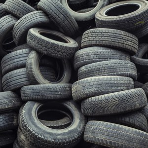 Pneus de voiture d'occasion en gros, pneus usagés solides, tailles 13 à 21 pouces, Allemagne, garantie de 5 à 10 mois - Product Image 1