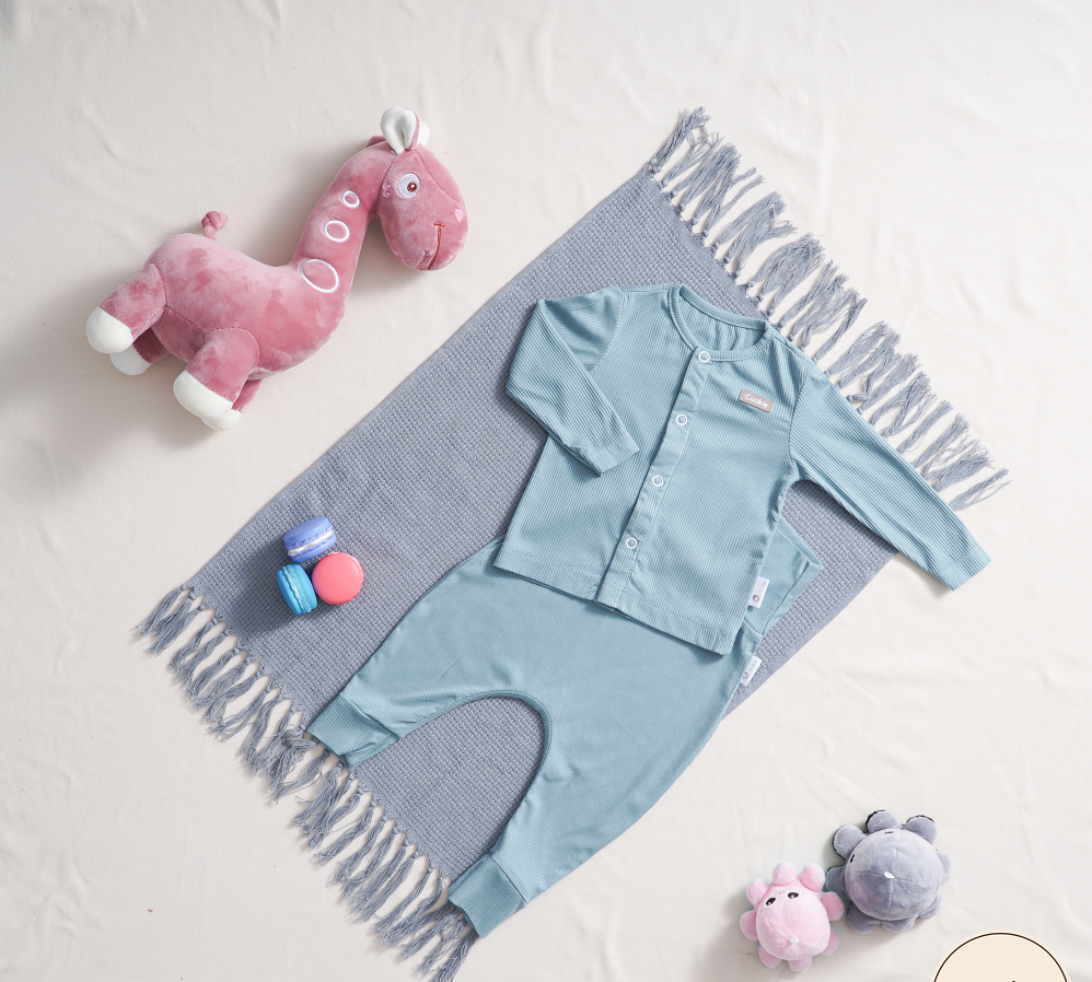 Низкий минимальный объем заказа CF с пуговицами и топом с длинными рукавами, комплект с высоким поясом штаны «унисекс» для новорожденных детей, комплект для малышей, изготовленные во Вьетнаме