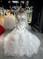 Robe de mariée / Robe de mariée indienne en sari, jacquard en cachemire, fabriquée à la machine, antidérapante, avec broderie lourde, longue.