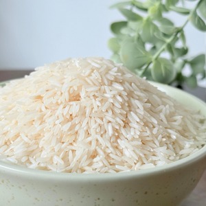 Riz Basmati Naturel à Grains Extra Longs, Aromatique, Doux, Moelleux, Non Collant, Idéal pour les Repas Quotidiens, le Biryani, le Pulao, le Riz Frit - Product Image 6