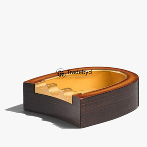 Tradebyd Cendrier en bois élégant fait à la main Plateau à fumer en bois rustique durable Idée cadeau parfaite pour les fumeurs Décor - Product Image 1
