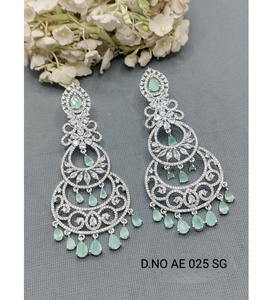 Hermosos pendientes colgantes de ropa de boda de moda para mujer, ideales para festivales y trajes de fiesta de la India - Product Image 3