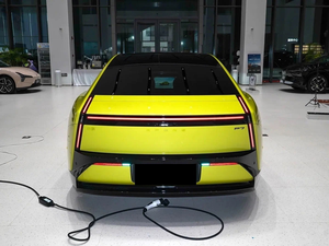 Voiture électrique X PING P7 2025 Sièges en cuir Batterie au lithium Fonctionnalités haut de gamme - Product Image 6