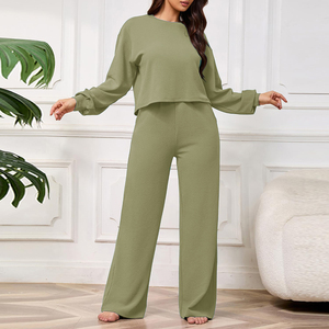 Conjunto de Dos Piezas Casual Elástico para Mujer, Ropa de Invierno Transpirable, Venta Caliente, Logotipo Personalizado Disponible, Conjunto de Dos Piezas, Trajes Deportivos para Mujer - Product Image 3