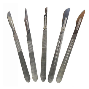 Mango de Bisturí Quirúrgico Manual de Acero Inoxidable de la Mejor Calidad, Reutilizable, para Uso Hospitalario, de INNOVAMED - Product Image 1