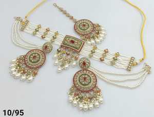 Ensemble de bijoux élégants carrés indiens traditionnels goutte et motiperle plaqué or avec boucle d'oreille et collier ras du cou Maagtika ensemble femmes - Product Image 5