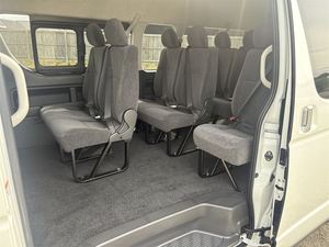Toyota Hiace 2.7P 2025 Usada con TODAS LAS OPCIONES, Cabina Grande, 10 Asientos, 4 Puertas, Tipo Wagon, Lista para Envío Mundial - Product Image 5