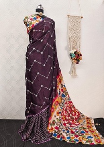 Sari en soie de satin de georgette de qualité supérieure pour femmes, classique, lourd, avec des perles complexes pour les fêtes, les mariages, les festivals et les événements - Product Image 3