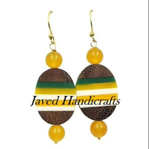 Javed Artisanat Femmes Style Vintage Boucles D'oreilles Haute Qualité Bois et Résine À La Main Bijoux Anciens Cadeau Parfait - Product Image 1