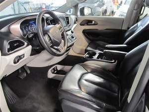 Minivan C-H-R-R-S-L-E-R  V-O-Y-A-G-G-E-R 2020 LXi FWD EN VENTA - Product Image 4