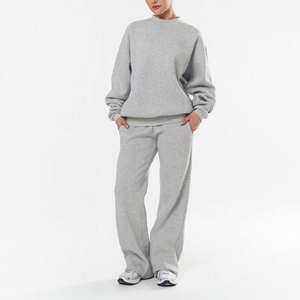 Ensemble de survêtement respirant pour femme avec un sweat-shirt à col rond surdimensionné et un pantalon de survêtement, ensemble en molleton de coton et polyester unisexe 2026 - Product Image 1
