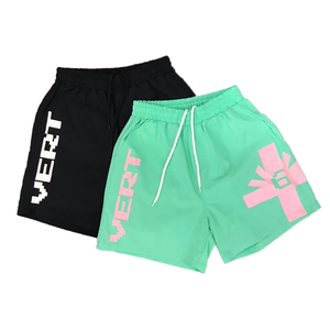 Vente en gros de shorts vierges avec cordon de serrage pour hommes, logo personnalisé, shorts décontractés à la mode en coton éponge 100% - Product Image 4