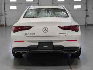 CLA 250 AWD 4MATIC Coupé 2025 Usado, Motor Híbrido Suave de 4 Cilindros en Línea Turbo de 2.0L y 221 hp - Product Image 4