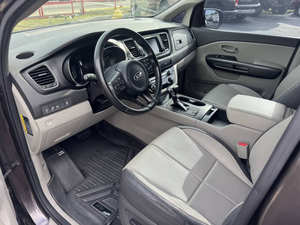 รถซีดาน LX ปี 2018 มือสอง สภาพดี พวงมาลัยซ้าย - Product Image 2