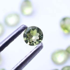 Améthyste verte naturelle 3mm-30mm pierres précieuses en vrac semi-précieuses taillées en cercle rond à facettes - Product Image 2