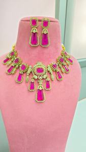 ชุดสร้อยคอคุณภาพพรีเมียม ดีไซน์สวยงาม งานประณีตหรูหรา เหมาะสำหรับงานแต่งงาน งานเฉลิมฉลอง และงานปาร์ตี้ มีหลายสีให้เลือก - Product Image 6