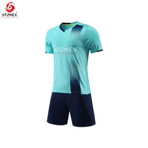 ชุดกีฬาฟุตบอลเครื่องแบบ 2024 ชุดราคาดีที่สุดสําหรับผู้ใหญ่ชุดฟุตบอลทีมคุณภาพสูงที่กําหนดเอง - Product Image 3