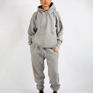 Ensemble de survêtement à capuche gris surdimensionné pour femmes, confortable, décontracté, pour l'hiver, à porter à la maison, en voyage, style urbain, respirant, uni, deux pièces - Product Image 1