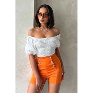 Blusa de Chifón con Estampado de Crema y Detalles Fruncidos Topshow para Mujer - Elegante Blusa de Moda al por Mayor para Dama con Detalles de Gipe - Product Image 1