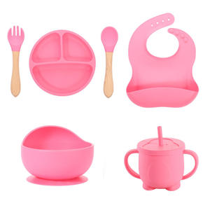 Ensemble d'alimentation pour bébé en silicone sans BPA, 6 pièces, avec bols à ventouse, assiettes, bavoirs, ustensiles et tasse pour les enfants de plus de 12 mois - Product Image 3