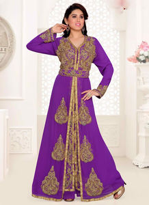 Caftanes islámicos Georgette bordados morados con hijab a prueba de sol. - Product Image 2