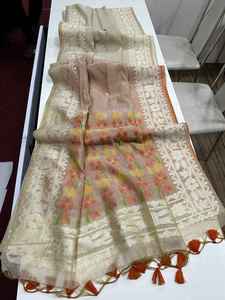 Último traje de diseñador Estilo moderno Alta demanda Premium Soft Muga Cotton Saree Weaving Work Mujer Moda Exportador y suministro - Product Image 5